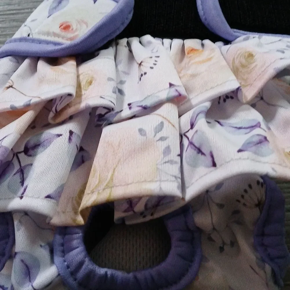 Leekalos reusable female dog diaper floral ruffle print Sz S NWOT